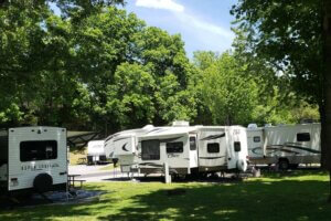 rvs at camp riverslanding